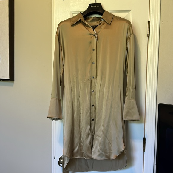 100% silk dress from banana Republic - Picture 5 of 9
